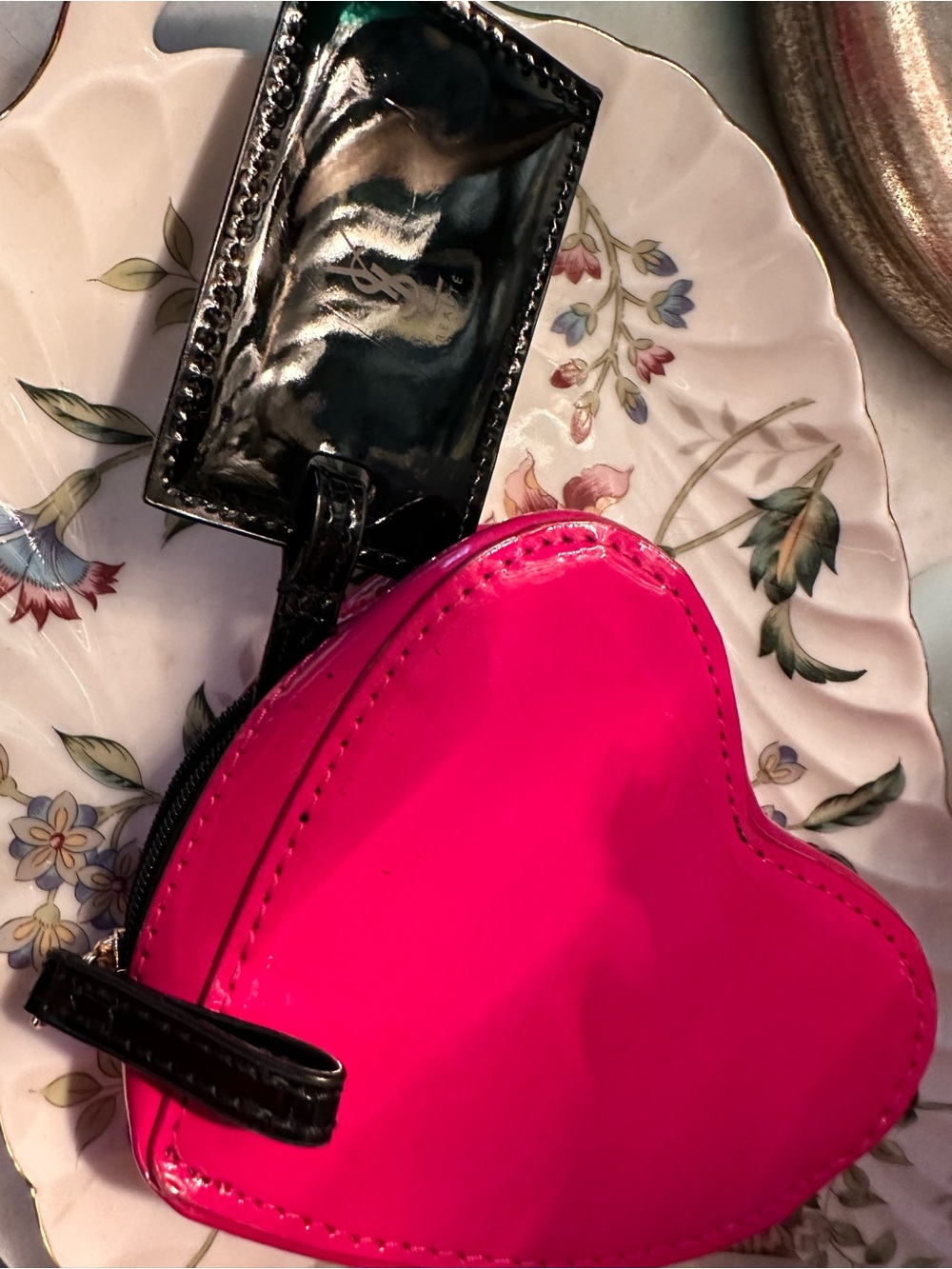 Yves Saint Laurent Heart Cosmetic Case in Hot Pink Patent - Picture 3 of 8